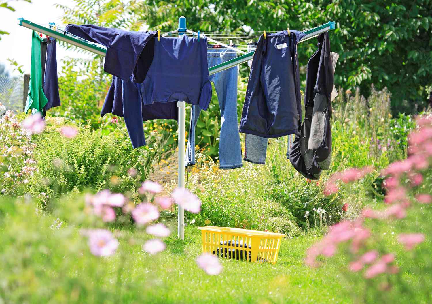 4 Easy Ways to Make Your Laundry Routine Eco-Friendly