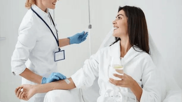 The Role of IV Therapy in Age Management and Anti-Aging