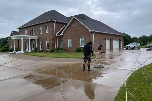 The Art of Clean: Power Washing Services in Mount Pleasant