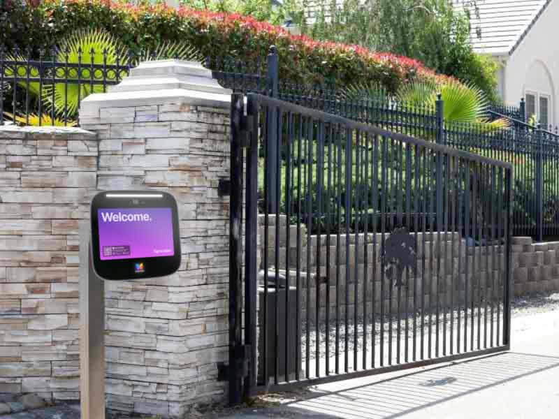 5 Types of Automatic Driveway Gates for Your Home or Business