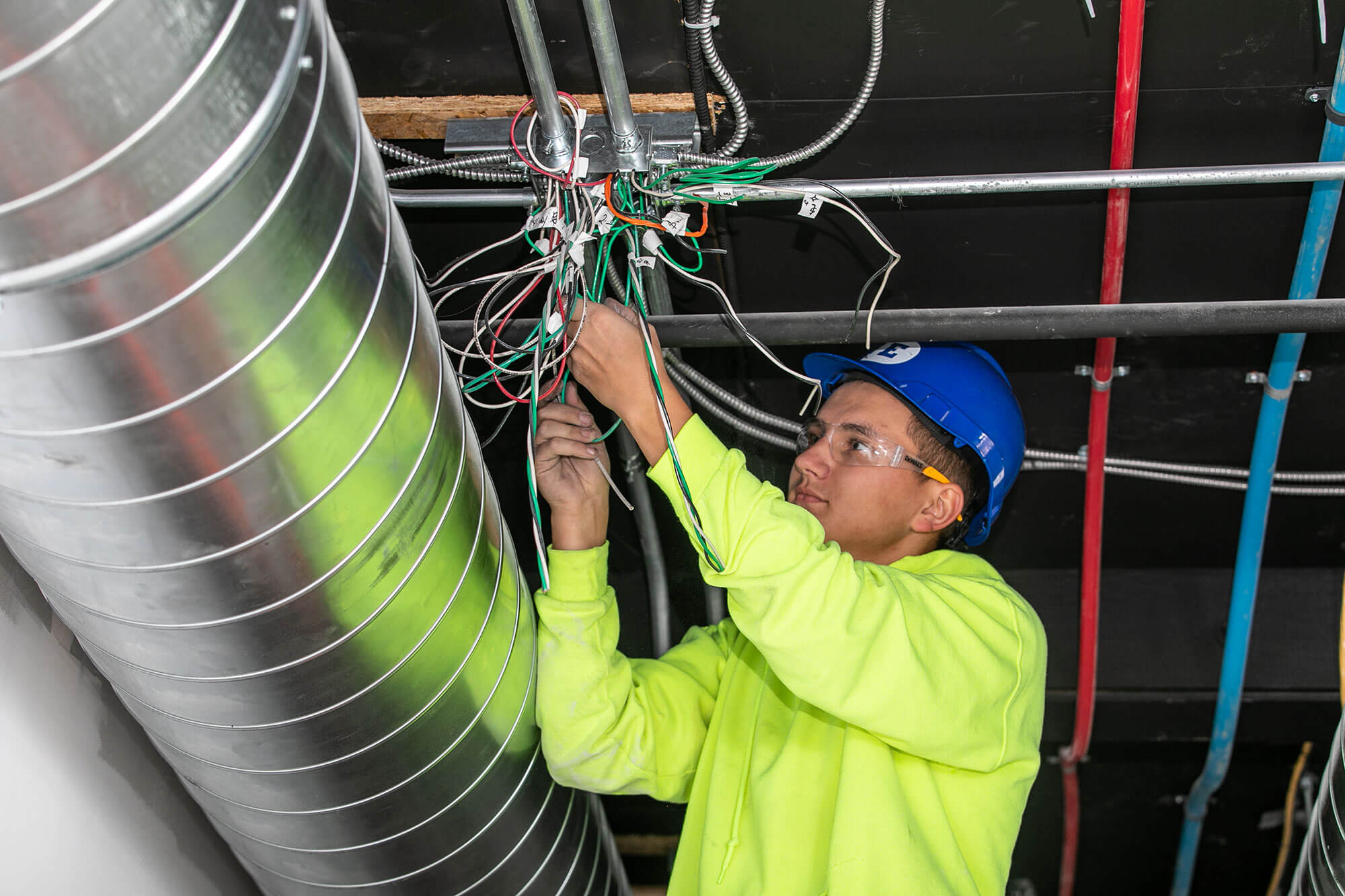 Navigating The Tight Market: Strategic Sourcing For Electrical Contractors